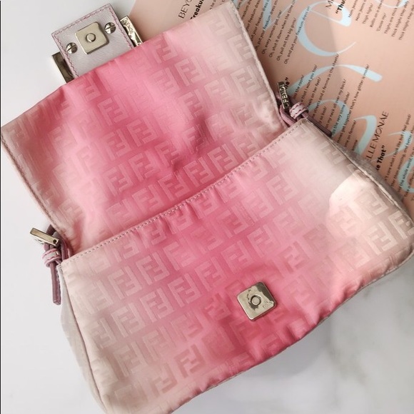 SOLD 💕 Fendi Zucchino Ombre Chain Mamma Baguette - Picture 3 of 5